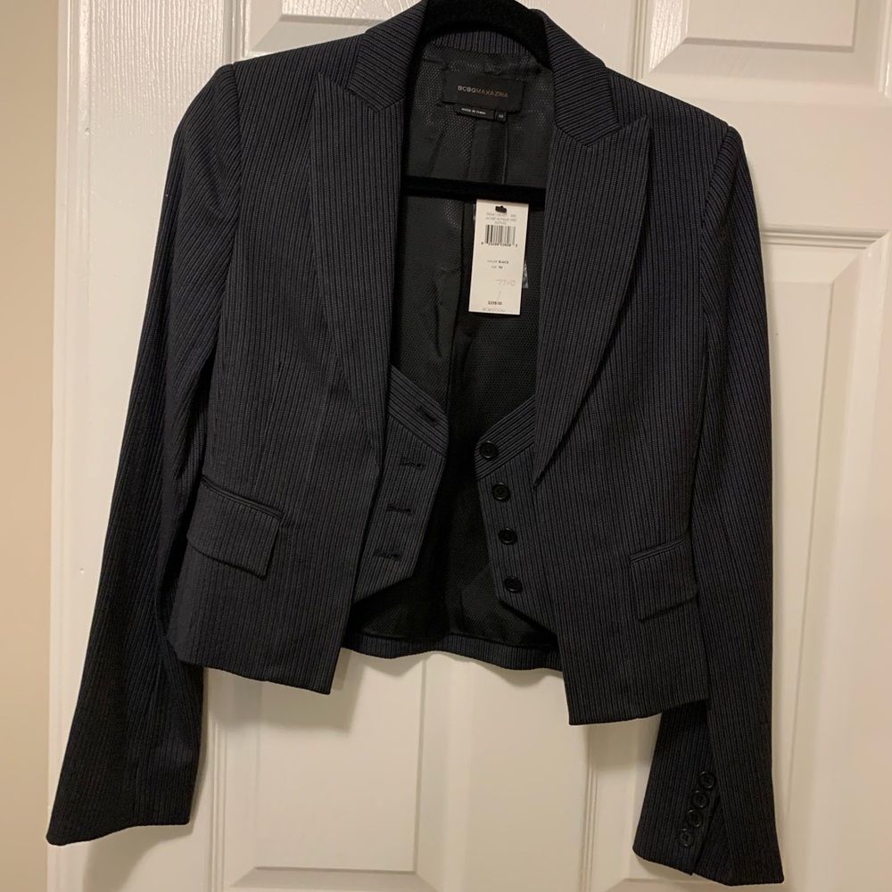 BCBG Black/White Stripes Cropped Blazer BNWT